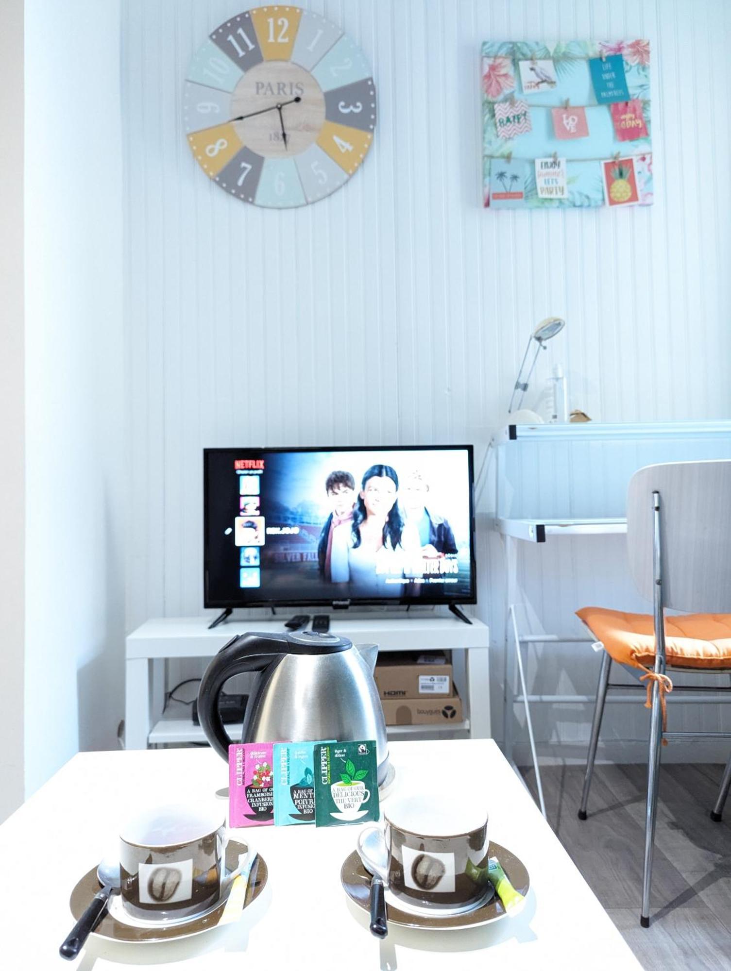 Studio Simplicien *Cosy* Plein Centre Ville De Poitiers *Tv* Wifi *Cafe* Exterior foto