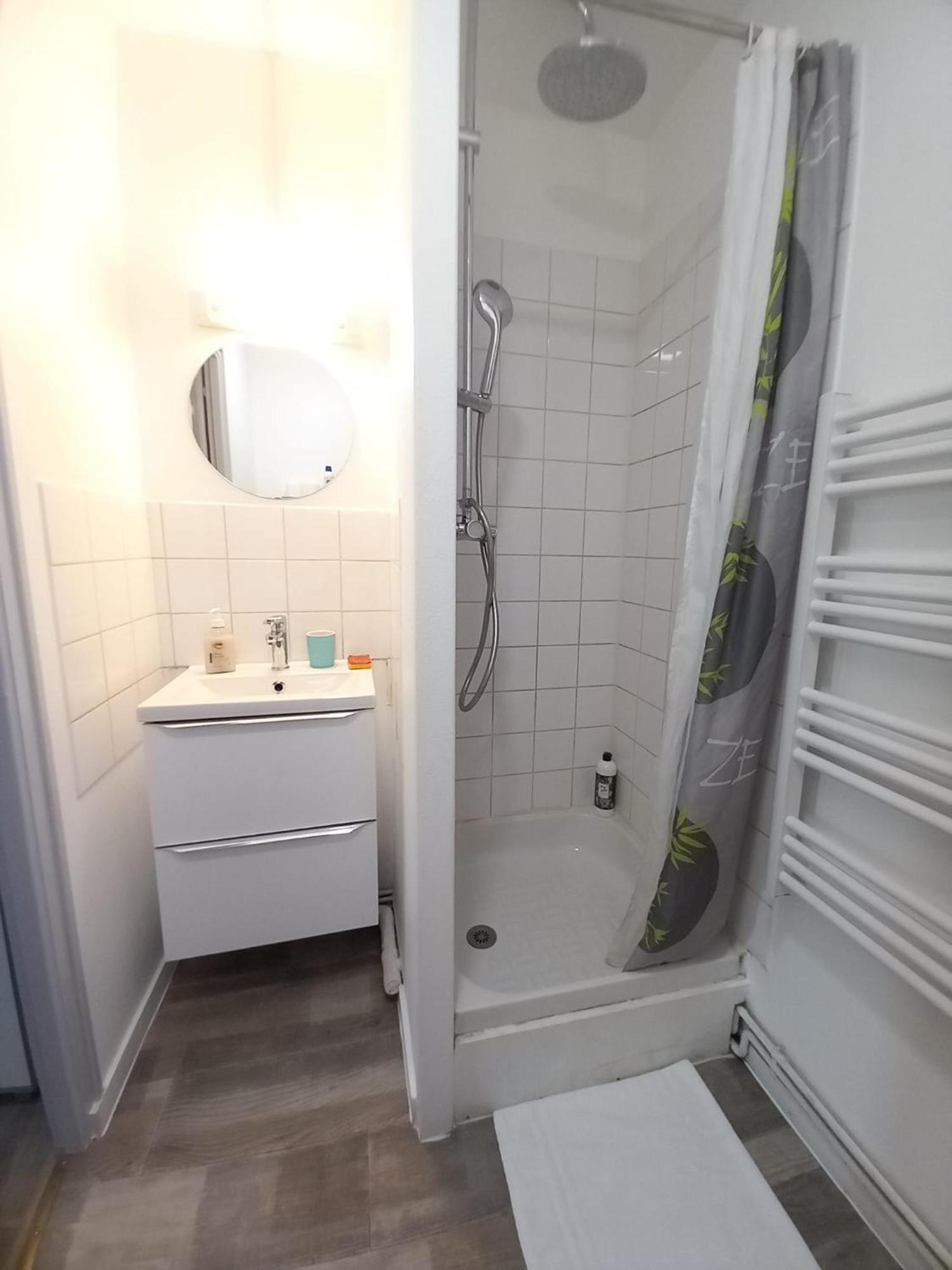 Studio Simplicien *Cosy* Plein Centre Ville De Poitiers *Tv* Wifi *Cafe* Exterior foto